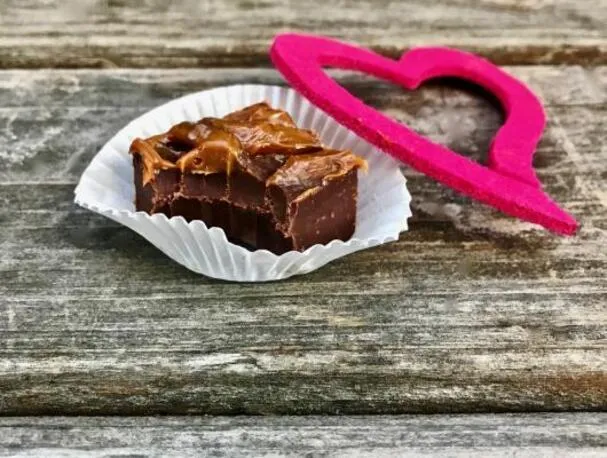 Dulce de Leche-Fudge zum Valentinstag