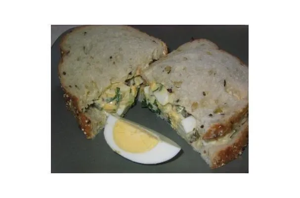 Eiersalat mit Estragon-Senf