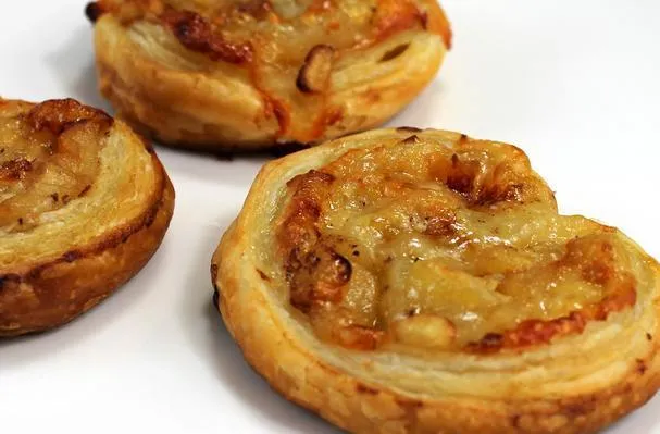 Apfel-Cheddar-Palmiers