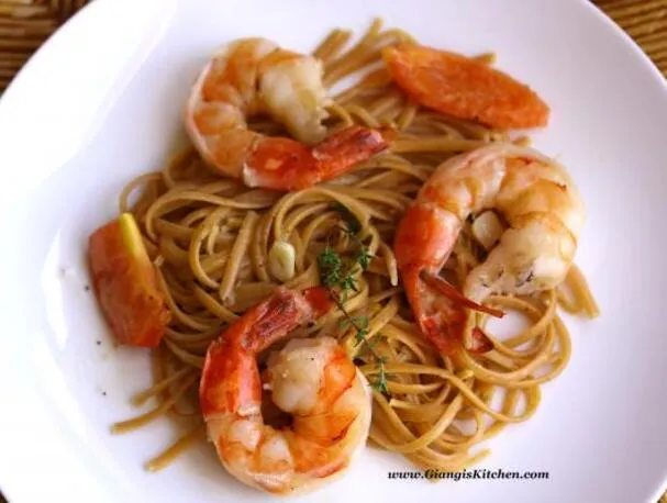 Habanero-Pasta mit Garnelen und Weinsauce
