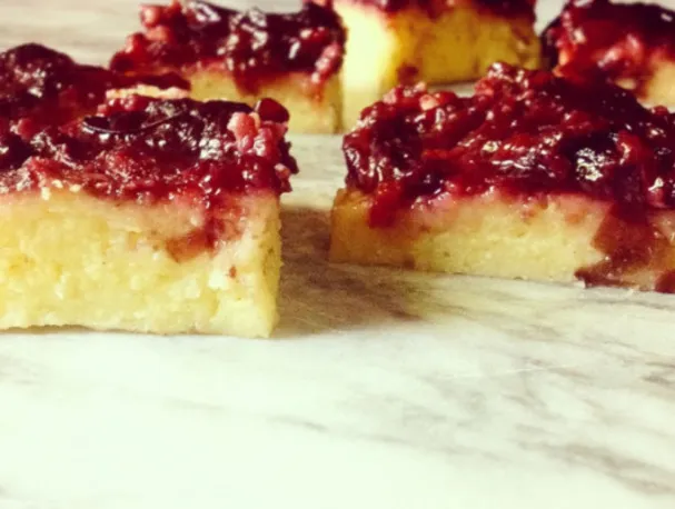 Fruchtiges Polenta-Auflauf