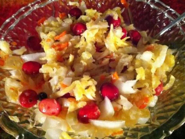 Selbstgemachtes Sauerkraut mit Preiselbeeren