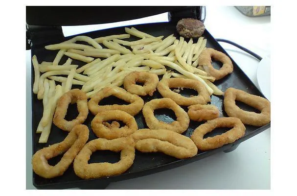 Kartoffelsalat mit Pommes Frites