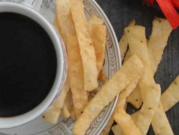 Nimki/ Namak Paare/ Mathri (Herzhafte indische Sticks)