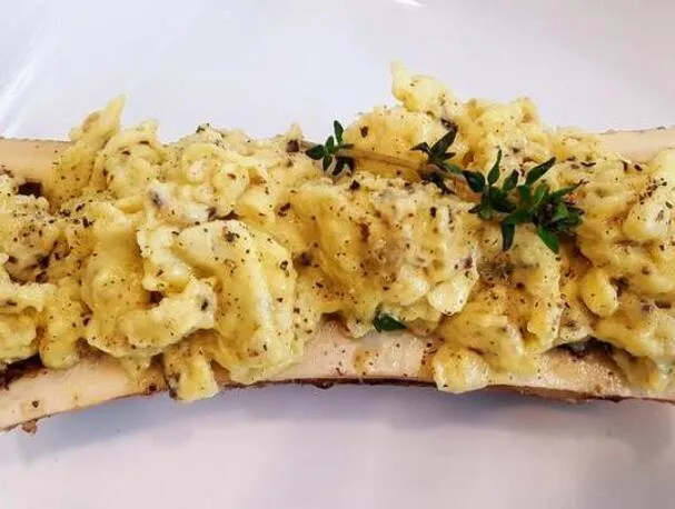 Paleo-Knochenmark-Rührei