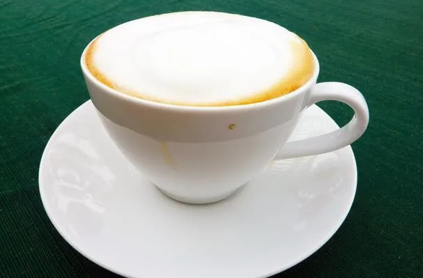 Perfekter Cappuccino mit 440 Werkzeugen