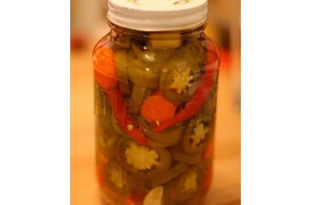 Eingelegte Jalapeños