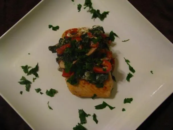 Lachs & Gemüsekäsesoße