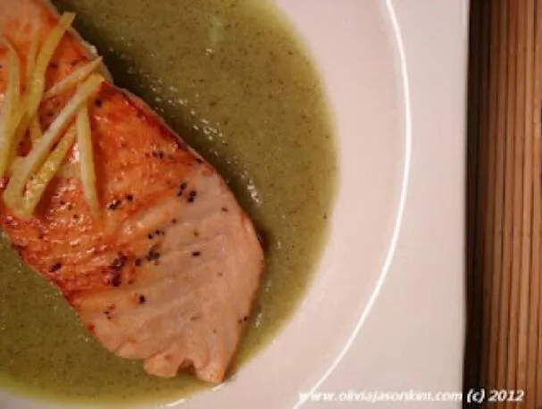 Lachs auf Kiwi-Zitronen-Püree