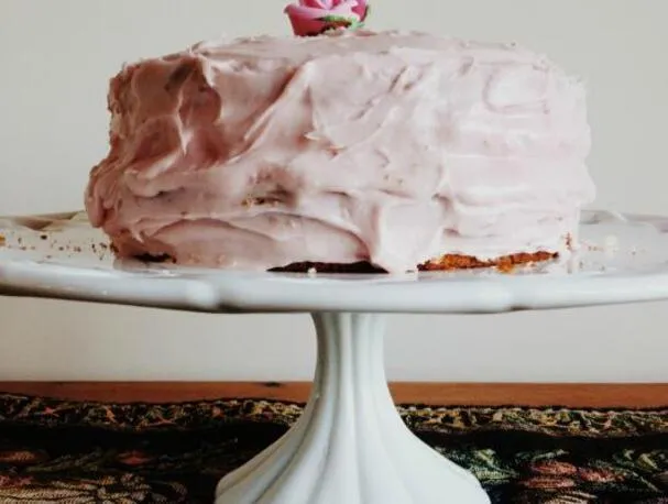 Erdbeerkuchen mit griechischem Joghurt-Frosting