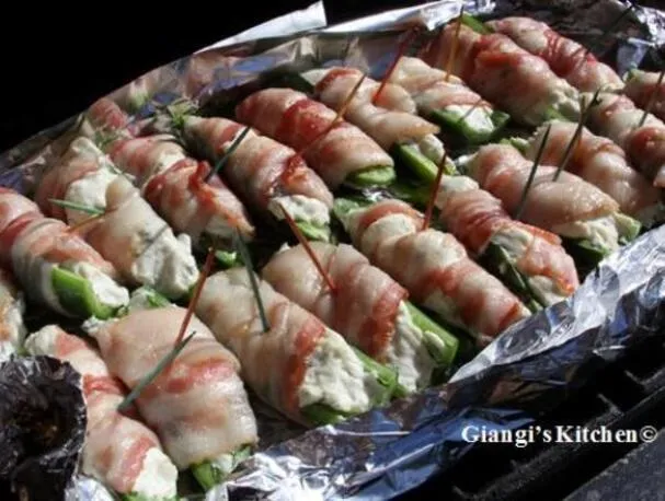 Gefüllte Jalapenos