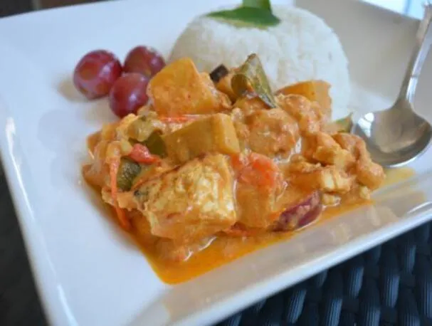Tofu-Rotes Thai-Curry