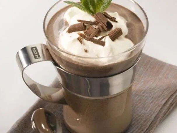 Xocai Irish Cream mit Xocai Healthy Dark Chocolate Nuggets