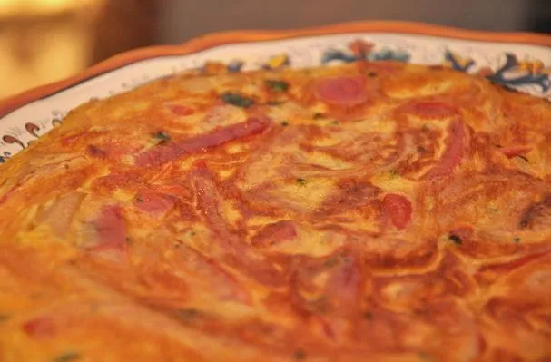 Zucchini- und rote Paprika-Frittata