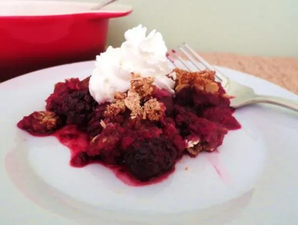 Beeren-Frucht-Crumble